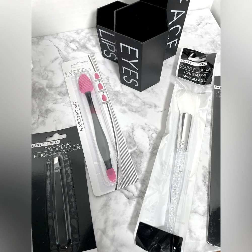 Sassy + Chic Makeup Organizer NWT