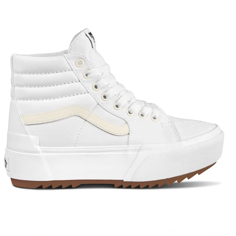 sneakers authentic