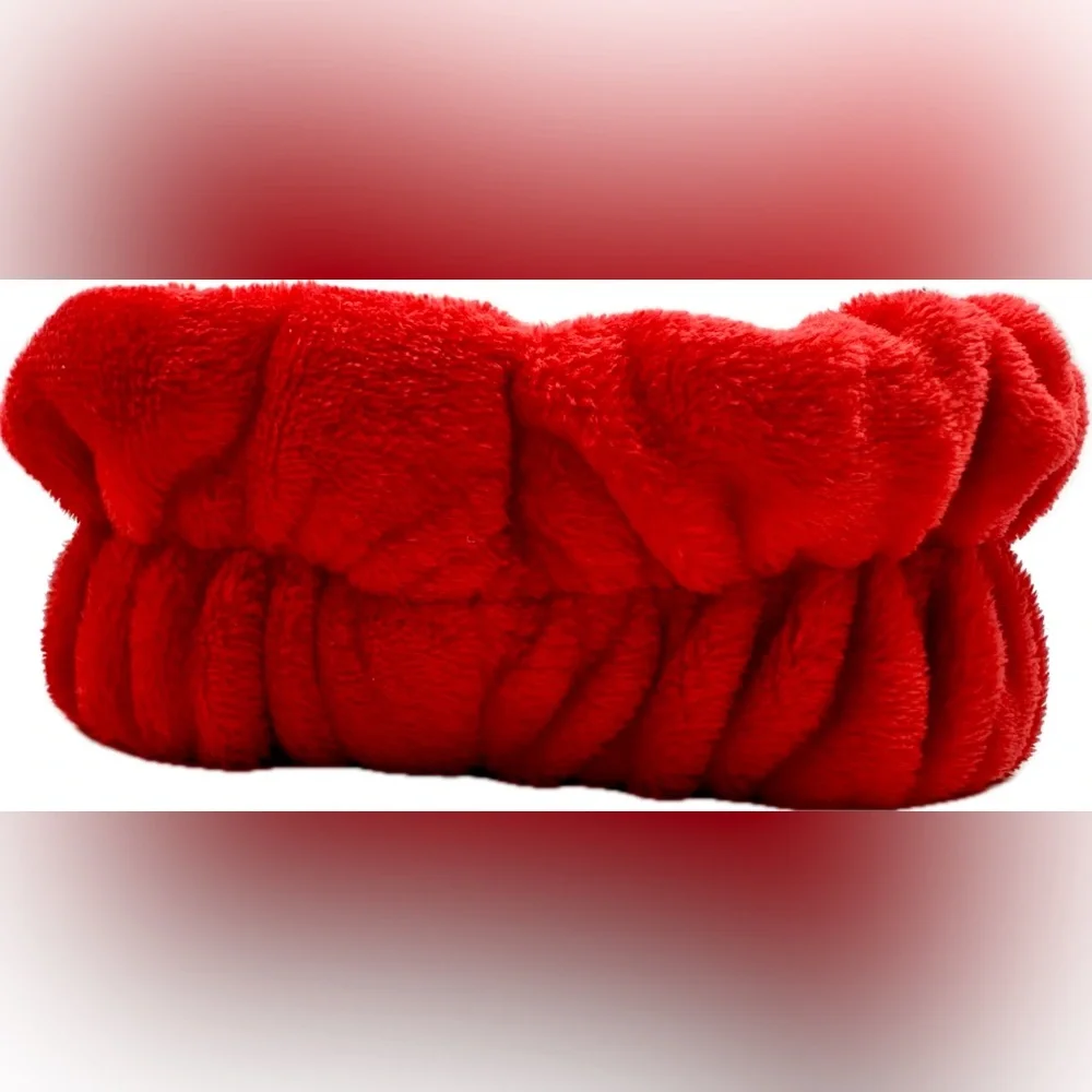 HELLO KITTY PLUSH SPA HEADBAND - RED & WHITE GINGHAM Great Condition, Very Cute.