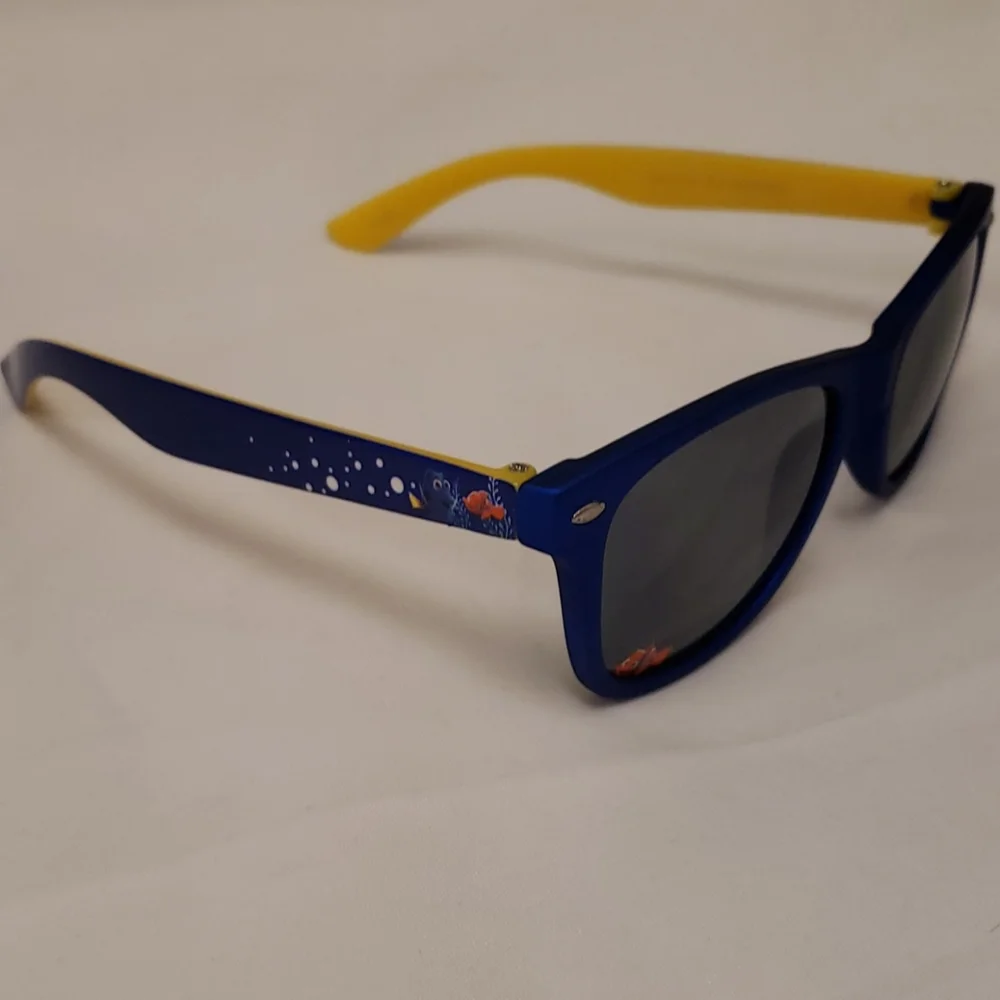Disney Finding Dory Nemo Kid's Sunglasses Blue Yellow NWOT
