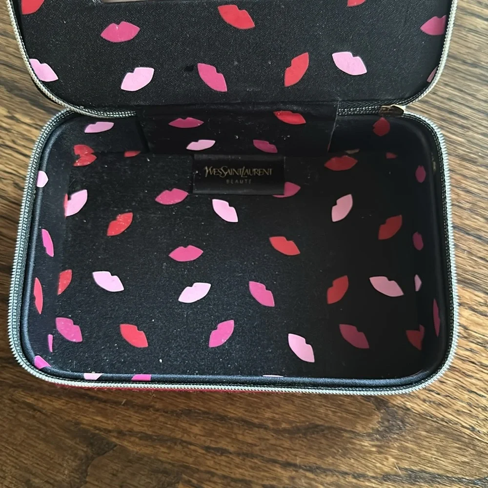 Yves Saint Laurent 6x4x1 size