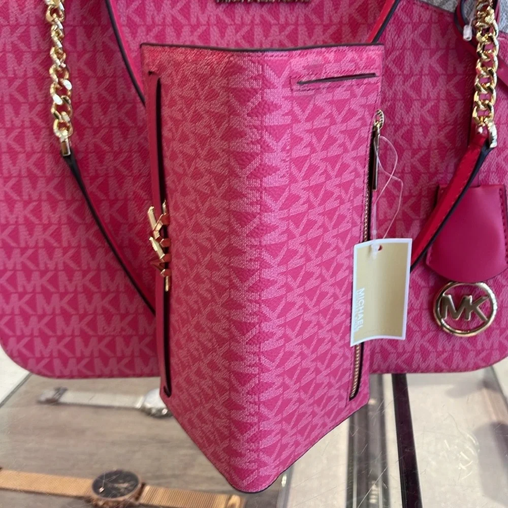 MICHAEL KORS Reed Large Snap Signature Wallet Electric Pink NWT