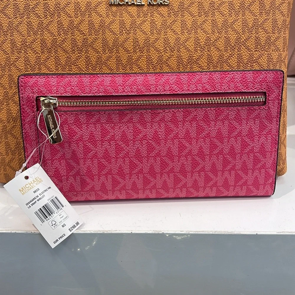 MICHAEL KORS Reed Large Snap Signature Wallet Electric Pink NWT