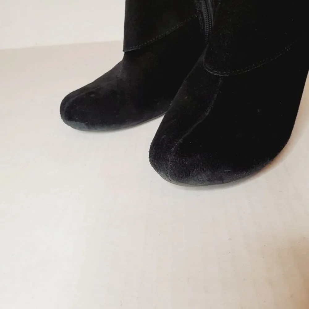 Sketcher's black suede leather fold over ankle boots
