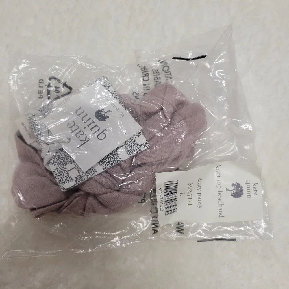 Kate Quinn Dusty Pansy Knot Top Headband
