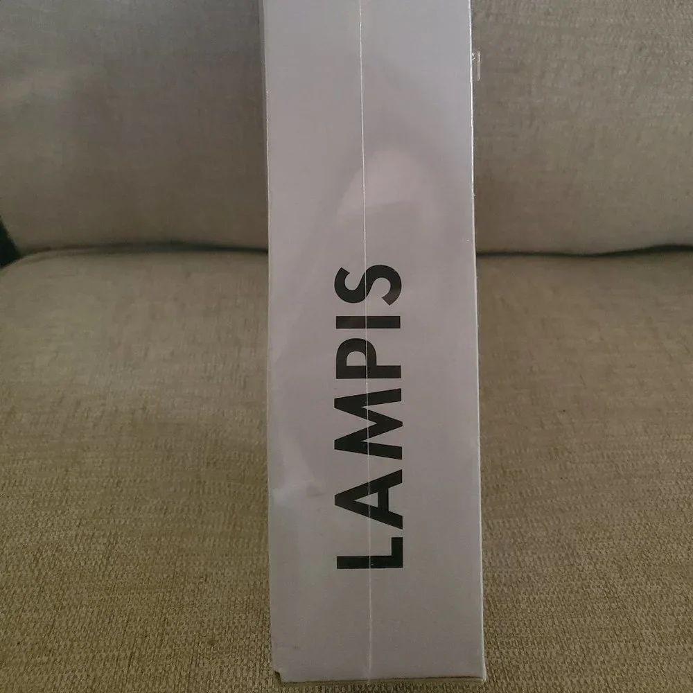 IKEA lampis wall