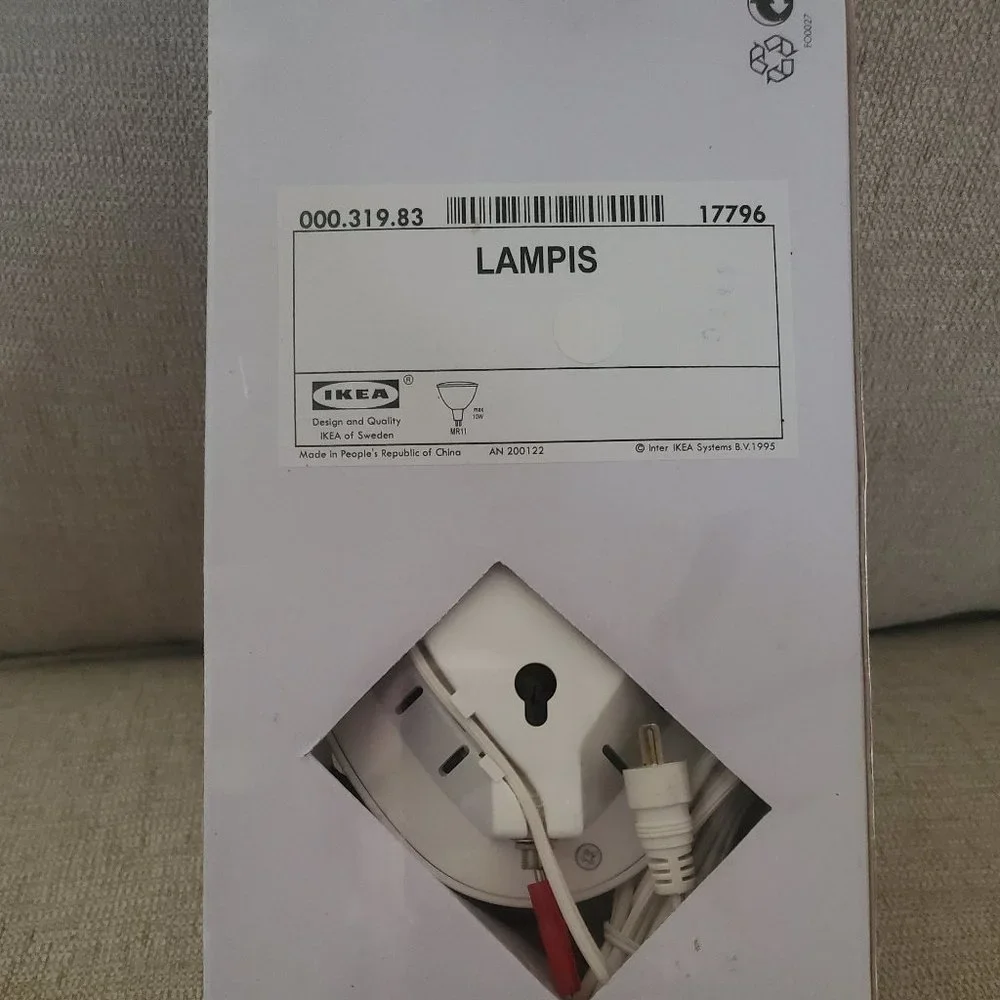 IKEA lampis wall