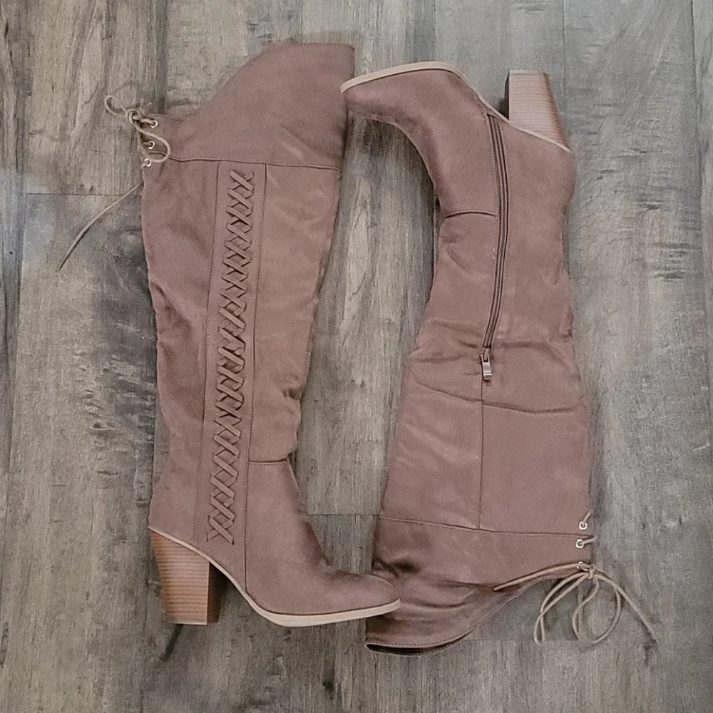 Brinley Co. back co lace