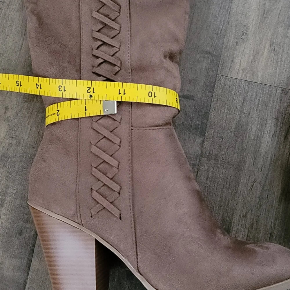 Brinley Co. boot back faux