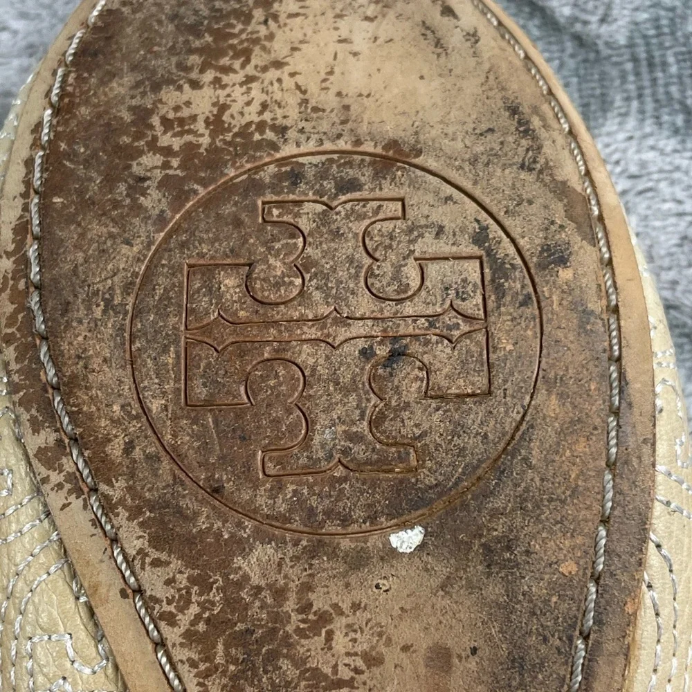Tory Burch leather ballet flats with embroidered logo size 7.5