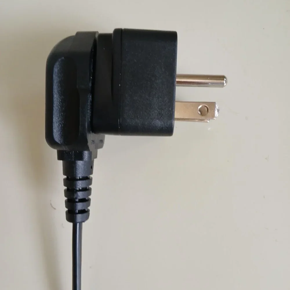 Canon LC-E10E Battery Charger UK/CA/EAC 100-240v, AC 50/60Hz 12VA - 17VA