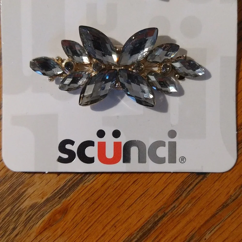 scunci set brand
