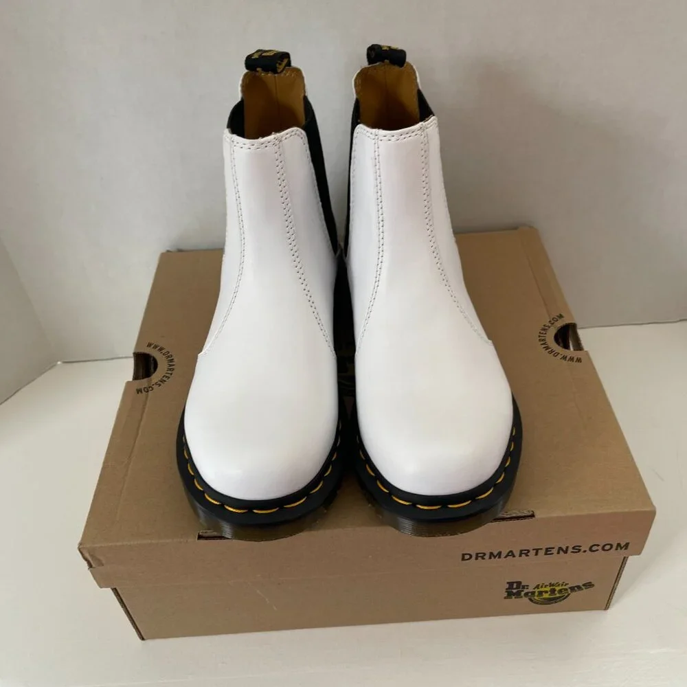 NIB Dr. Martens 2976 Softy T White Pull On Leather Chelsea Boots Women’s Size 7