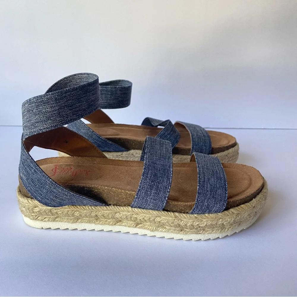 Jellypop Halstein Platform Esparille Sandals Size 2