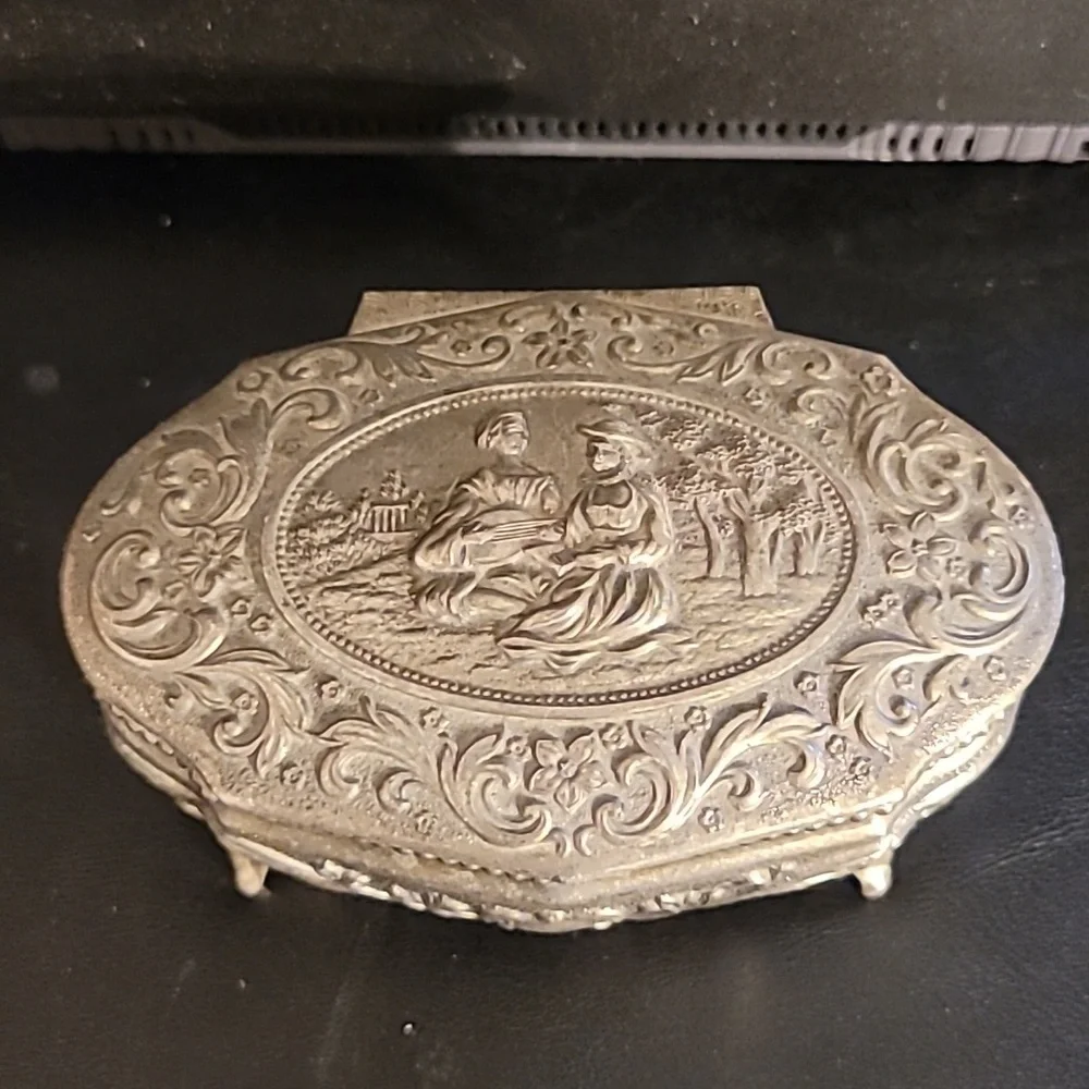 Vintage Metal Jewelry Trinket Box