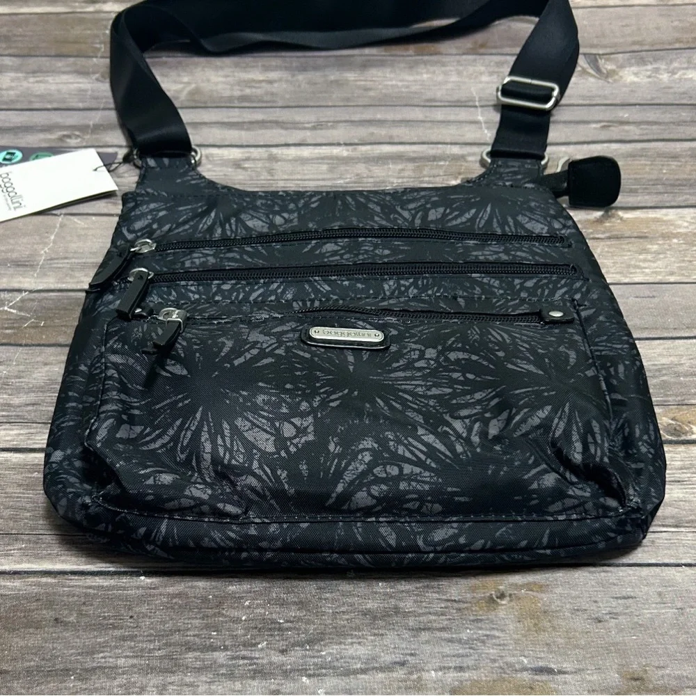 Baggallini brand bagallinni