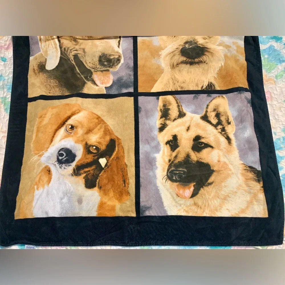 DOG LOVERS OVERSIZED BEACH TOWEL