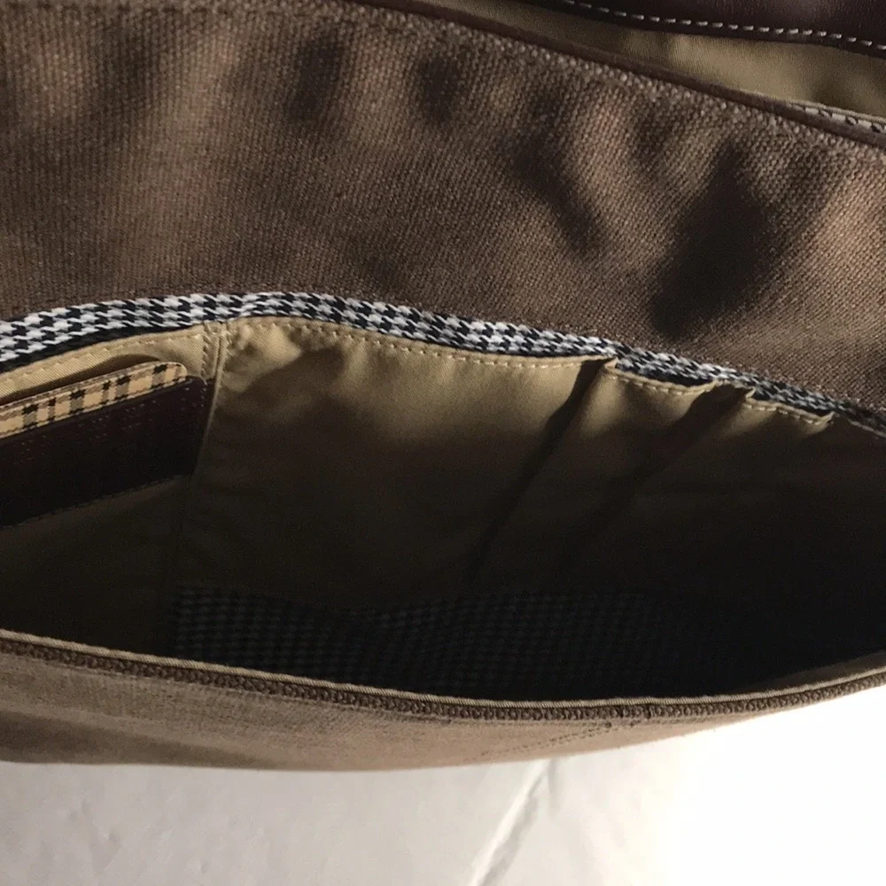 BOCONI NASHVILLE BRYANT LTE SLIM DOUBLE BUCKLE CANVAS & LEATHER MESSENGER