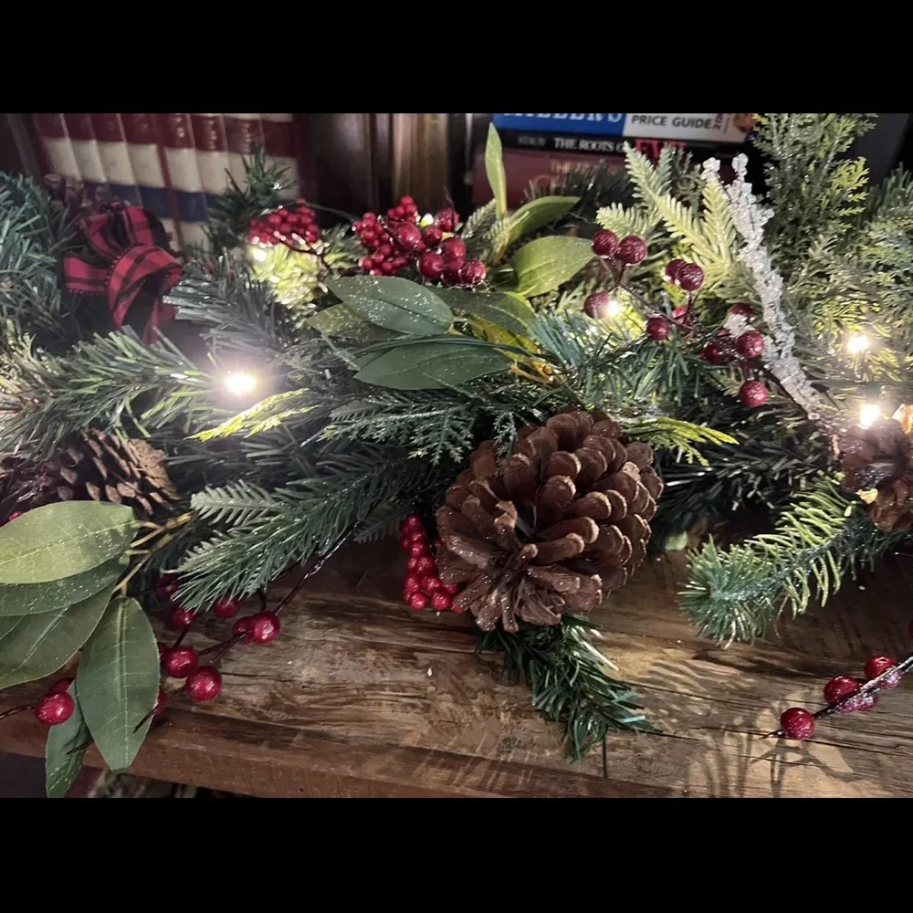 9 foot Premium Pre-lit Glittered Berries Pine Cones Garland, Farmhouse Christmas