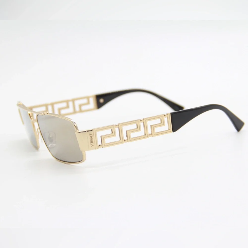 Versace model ve2257