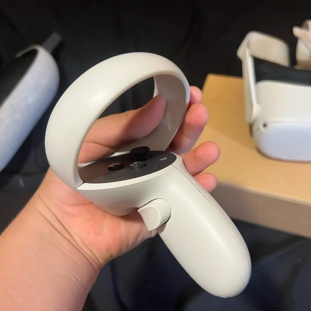 Oculus good includes