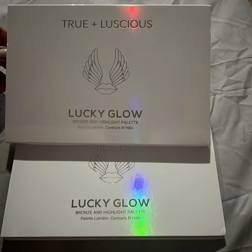 True + Luscious Lucky Glow Bronze and Highlight Palette