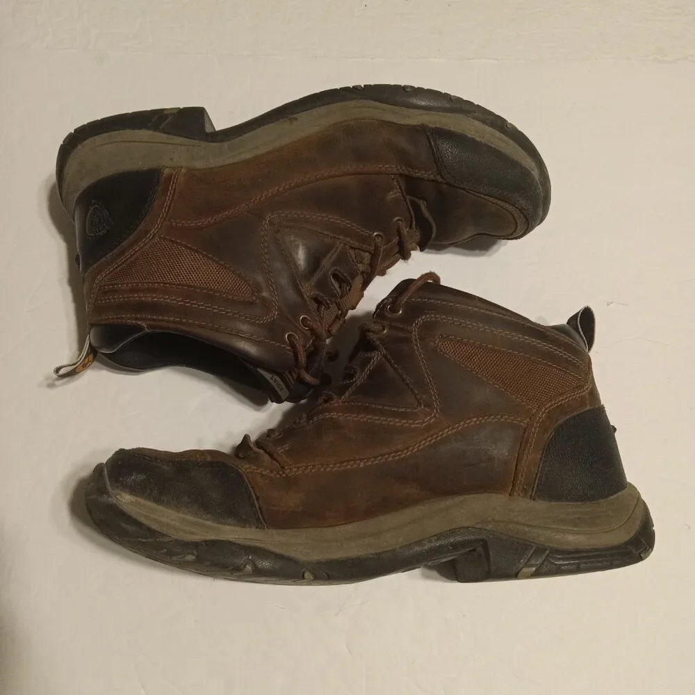 Ariat men terrain
