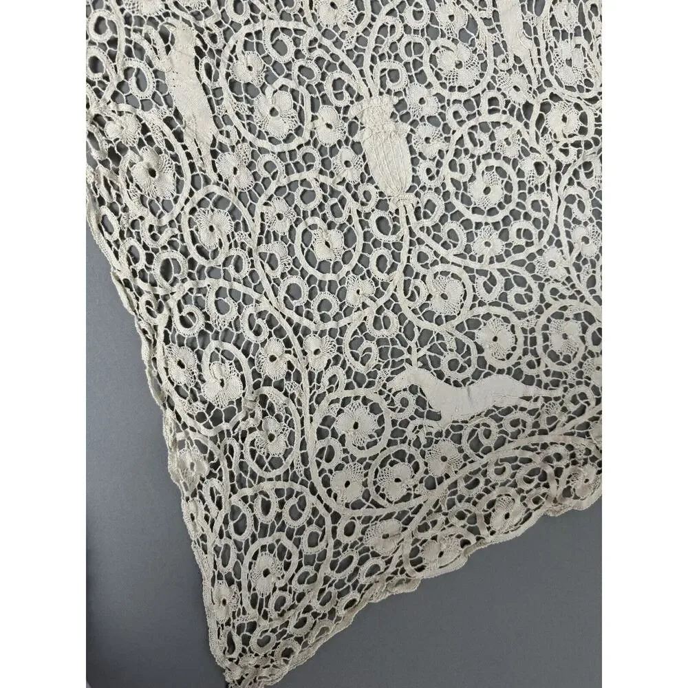Antique Italian Cantu Lace Table Runner Point Venise Birds, Deer & Dogs 15x46”