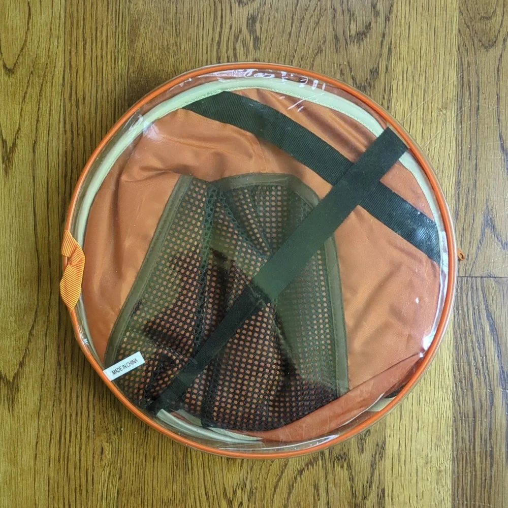 NWOT Pop-up Soft Dog Kennel