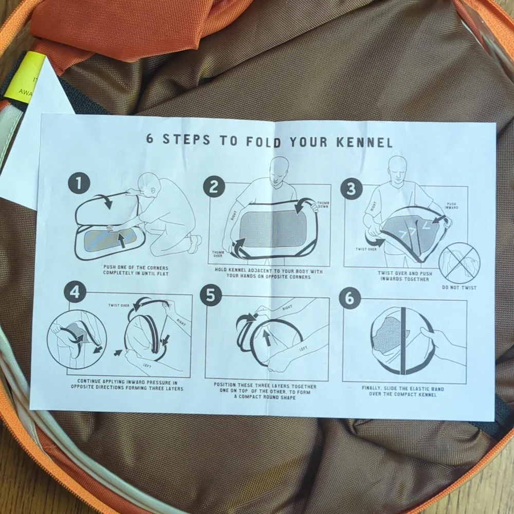 NWOT Pop-up Soft Dog Kennel