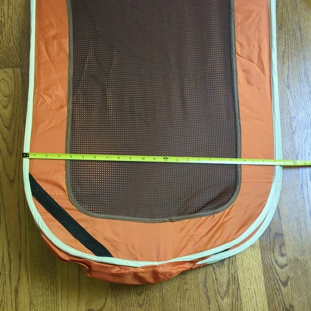 NWOT Pop-up Soft Dog Kennel