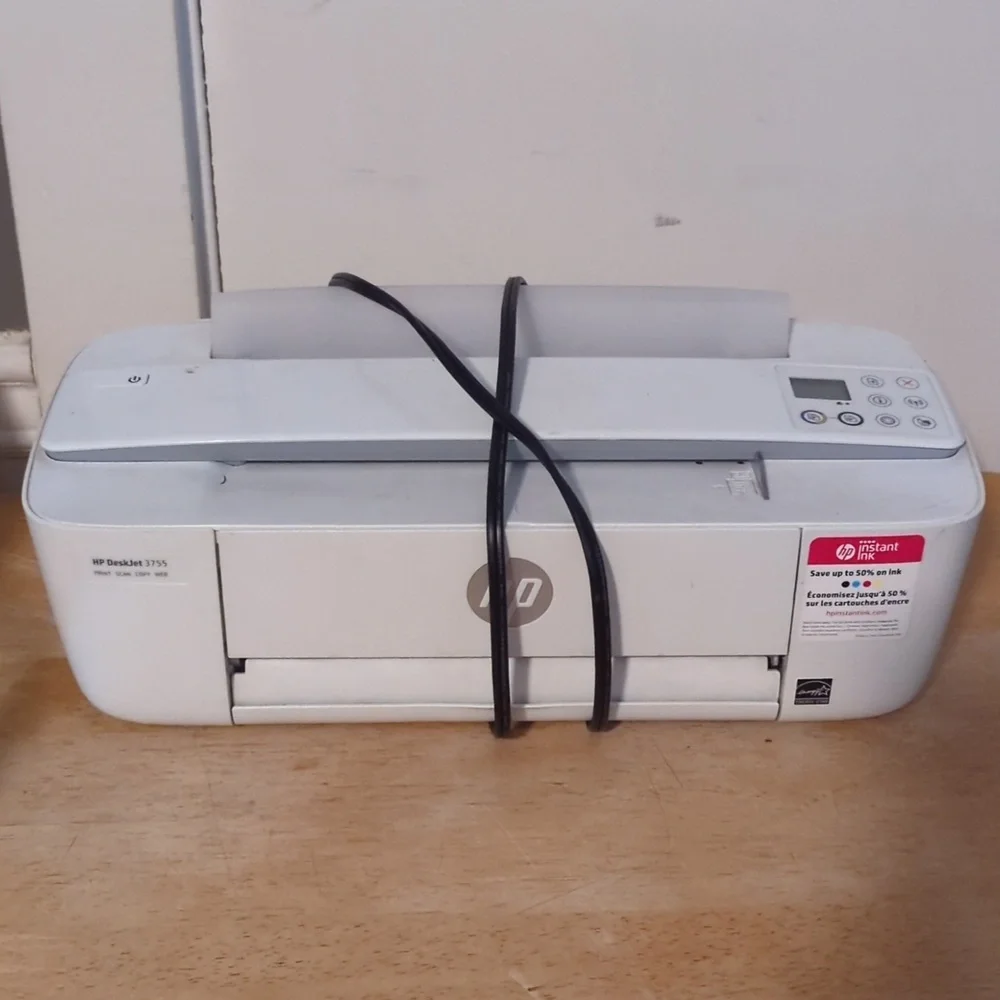Desk jet 3755