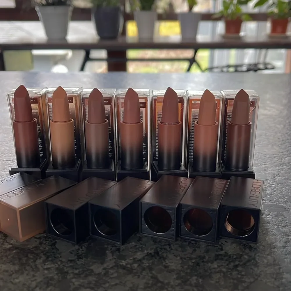 HUDA BEAUTY create elevated
