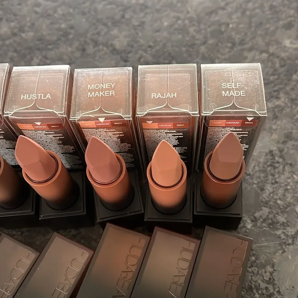 HUDA BEAUTY create elevated