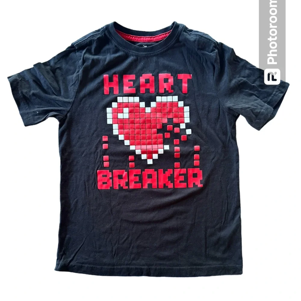 Heart Breaker 8-bit graphic tee