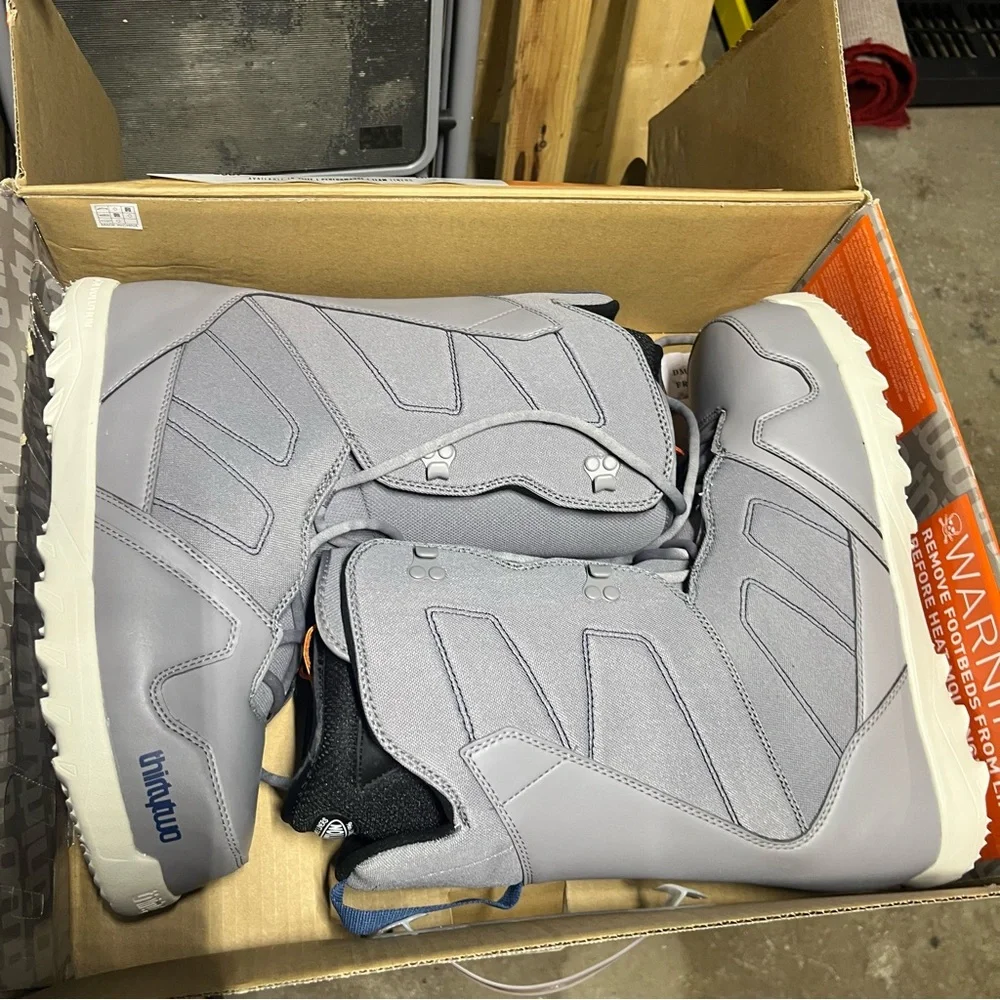 thirtytwo flex cushioned featuring