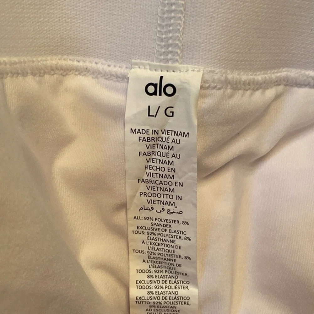 ALO Yoga excellent size