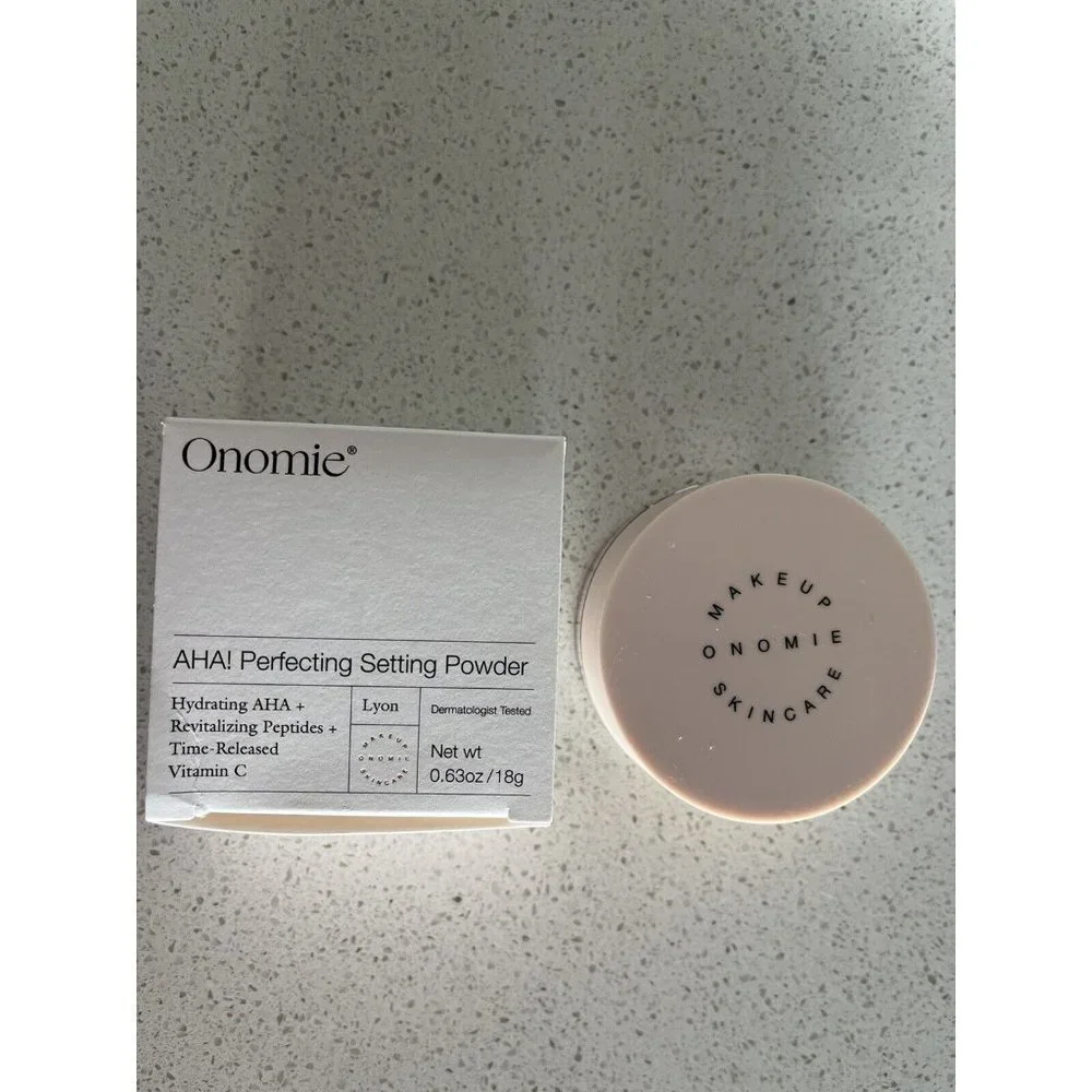 ONOMIE AHA Perfecting Time-Released Vitamin C Setting Powder Lyon Translucent