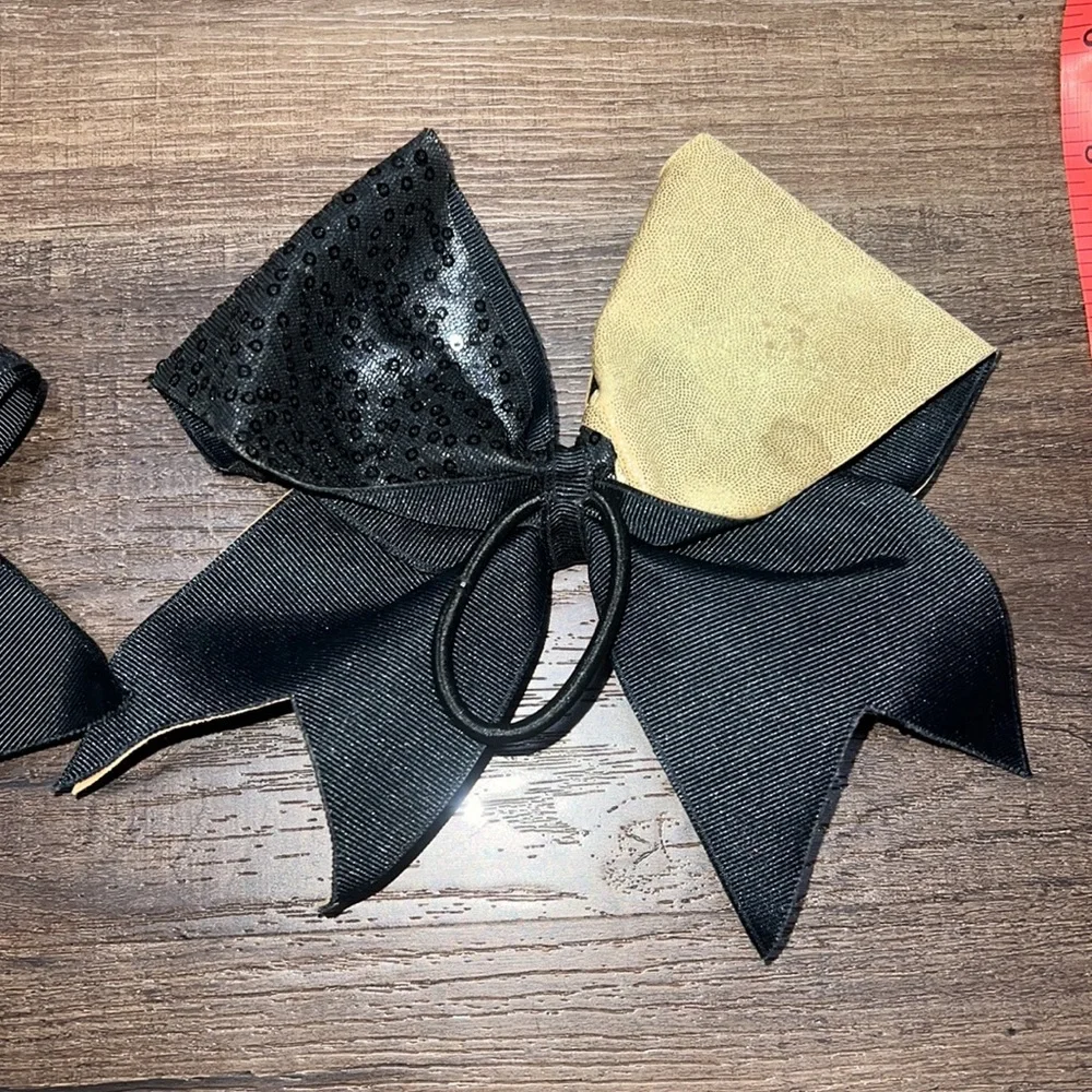 Brand new! Flyer Cheerleading Bows