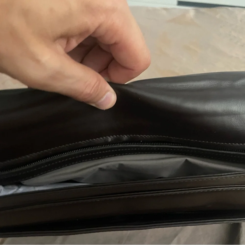 Bottega Veneta leather 100% 11”