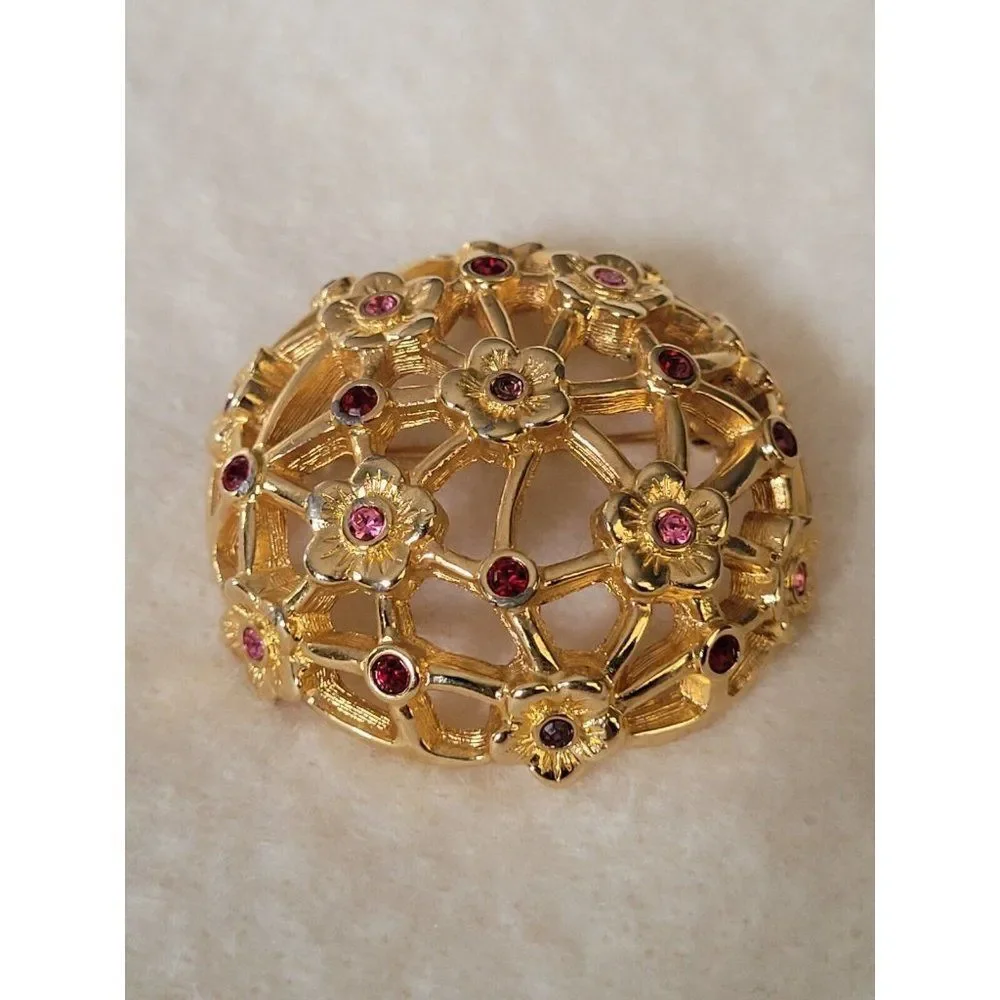 Signed Swarovski Dome Shape Gold Tone brooch pin