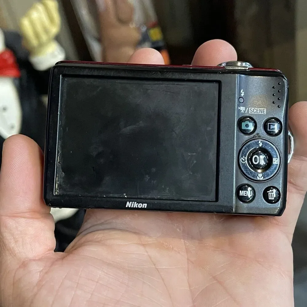 Nikon pre owned
