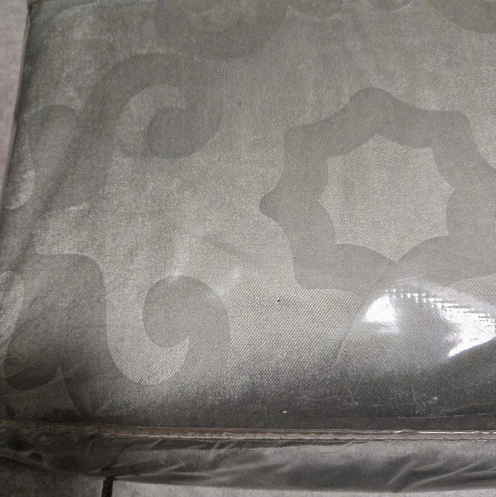 NWT Z Gallerie Providence Queen Duvet, Eucalyptus, Jacquard Pattern
