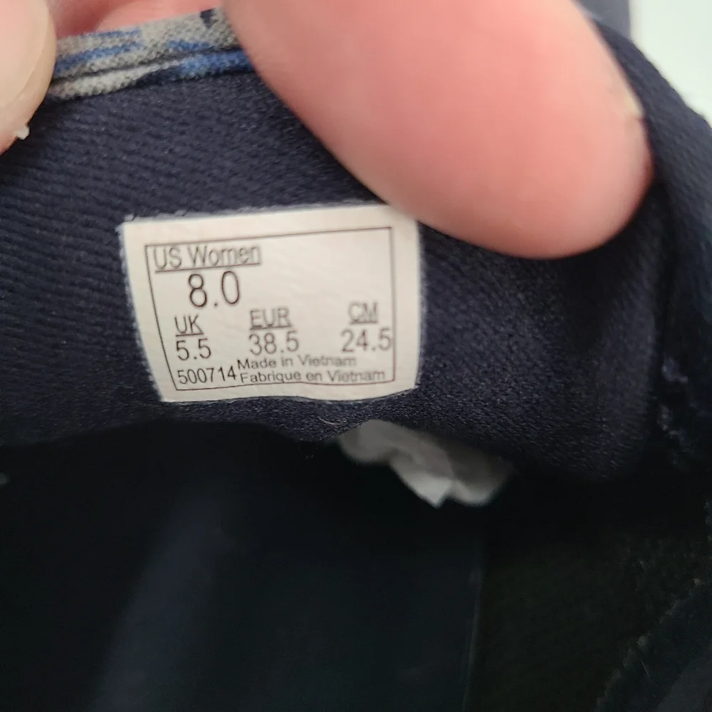Vans women off