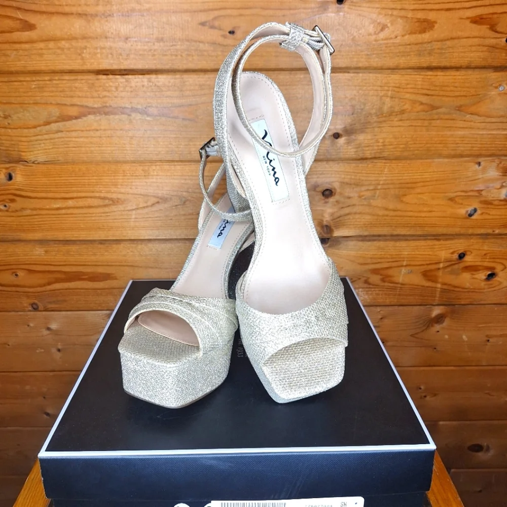❤️ NWB Nina Dorcas sandals platform gold shimmer chunky heel square toe Size 6.5