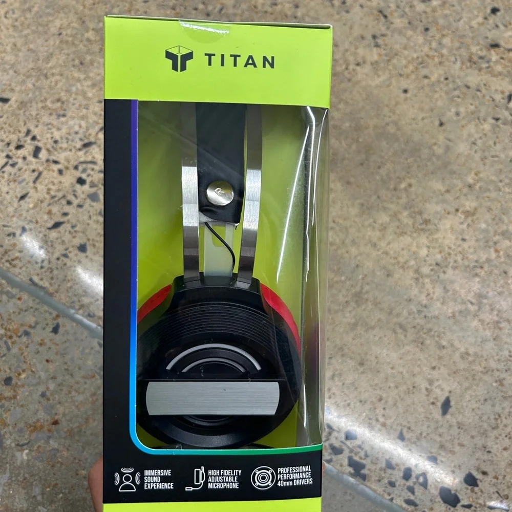 Titan nwt
