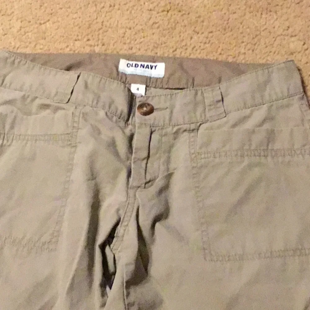 Old Navy tan cargo