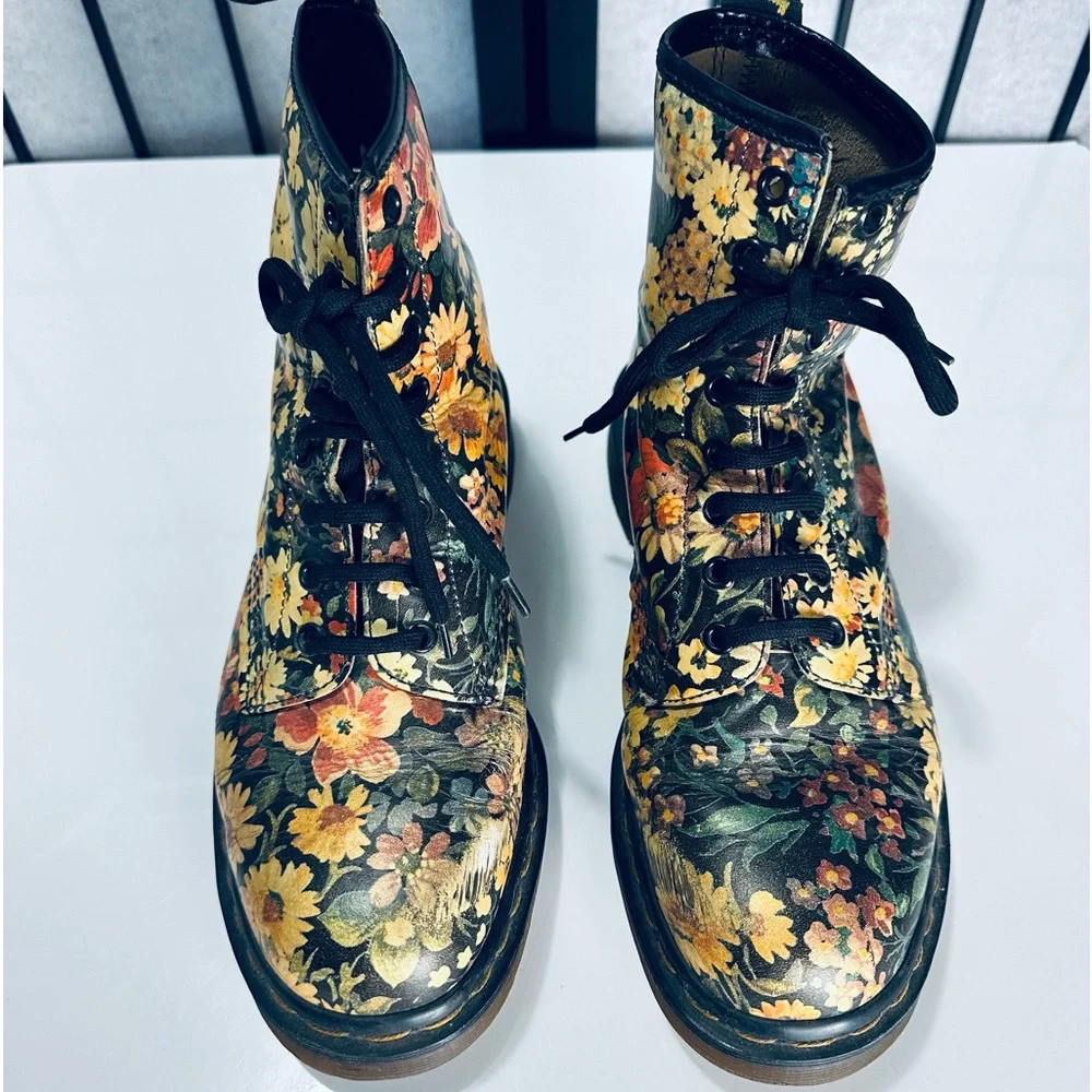 Dr. Martens Original “Made in England” RARE Vintage Floral 1460 Boots