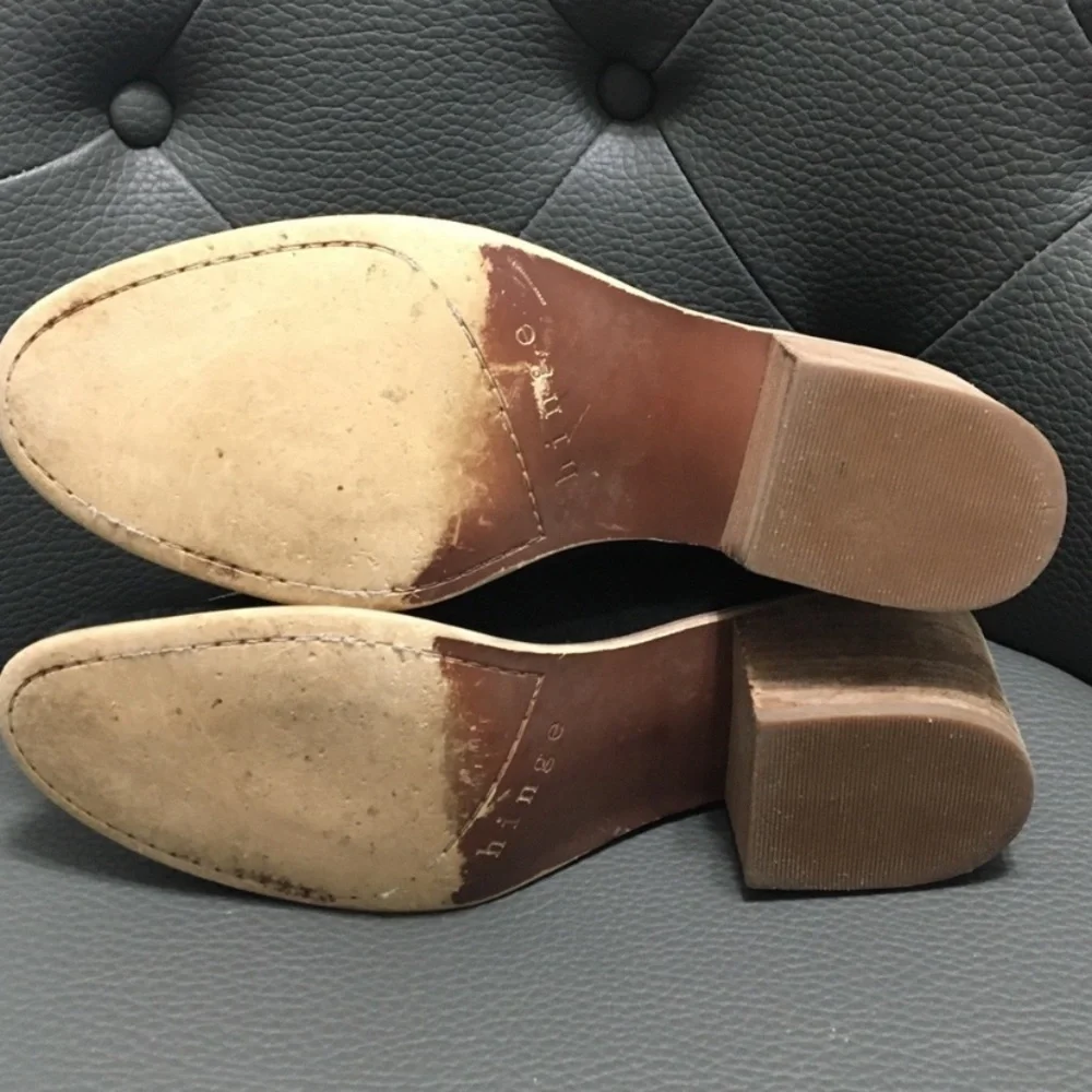 hinge suede booties