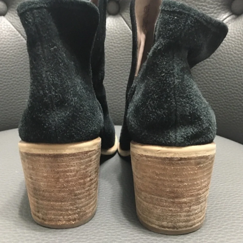 hinge suede booties